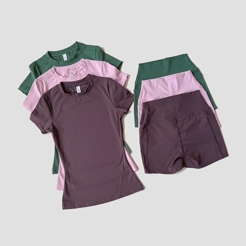 Women’s Sports Yoga Set Seamless Knitted Fitness Gym Clothes Sportswear Short Sleeve Crop Top Tracksuits Gym Short Leggings